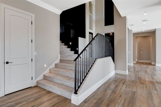 84 Kittansett Loop, Henderson, NV 89052