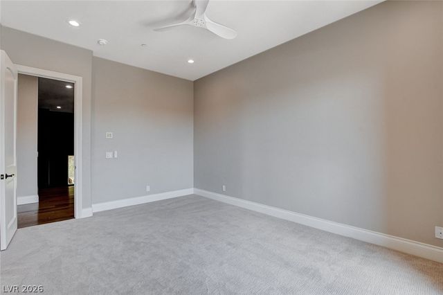 84 Kittansett Loop, Henderson, NV 89052
