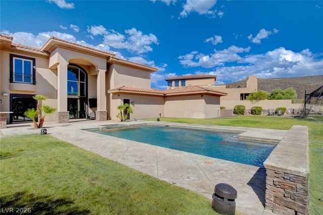 84 Kittansett Loop, Henderson, NV 89052
