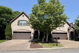 128 Village Cir, Lebanon, TN 37087