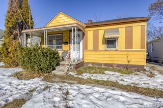 621 E Meyers Avenue, Hazel Park, MI 48030