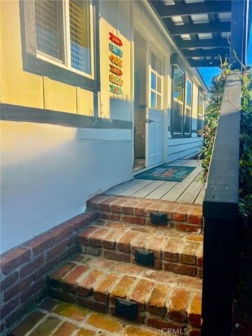 209 Tremont Drive, Newport Beach, CA 92660