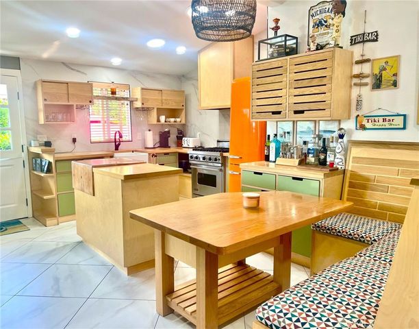 209 Tremont Drive, Newport Beach, CA 92660