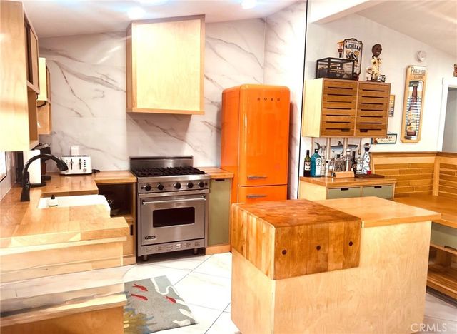 209 Tremont Drive, Newport Beach, CA 92660