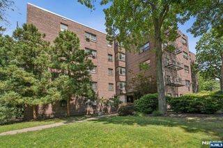 421 Park Place 5H, Fort Lee, NJ 07024