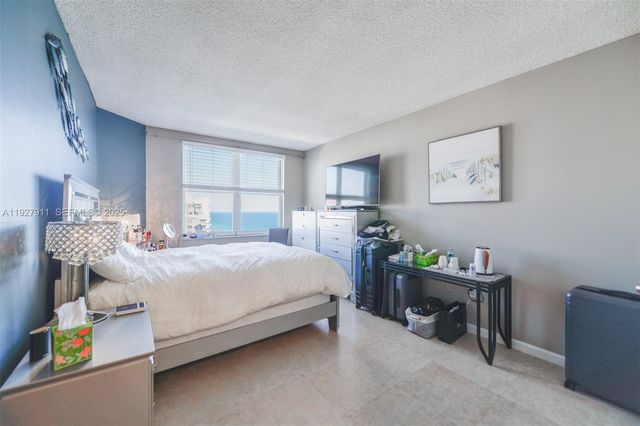 1950 S Ocean Dr 20D, Hallandale Beach, FL 33009