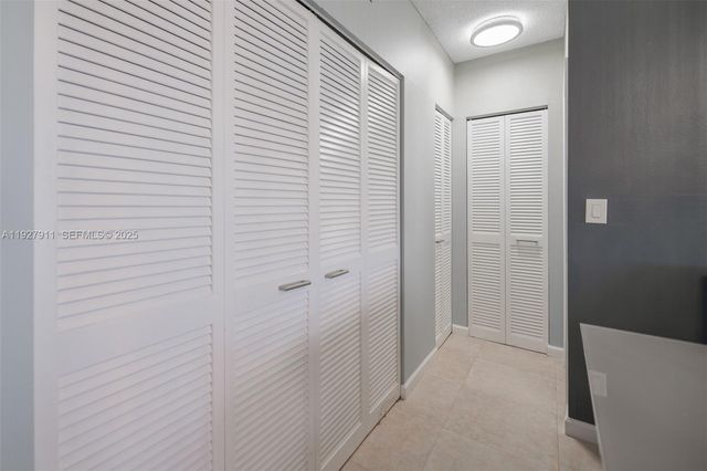 1950 S Ocean Dr 20D, Hallandale Beach, FL 33009