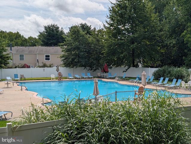 51 DEERBERRY LN, South Brunswick Twp, NJ 08852