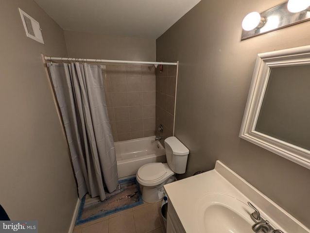 51 DEERBERRY LN, South Brunswick Twp, NJ 08852