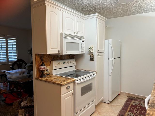 2057 Cambridge C 2057, Deerfield Beach, FL 33442