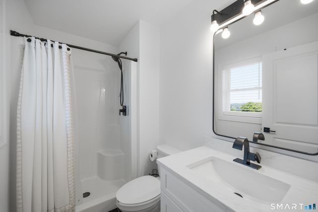 26 Crestview Lane, Waterbury, CT 06708