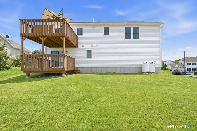 26 Crestview Lane, Waterbury, CT 06708