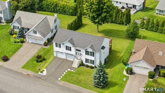 26 Crestview Lane, Waterbury, CT 06708