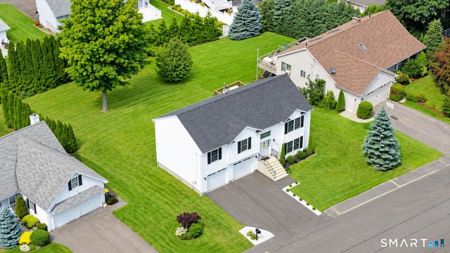 26 Crestview Lane, Waterbury, CT 06708