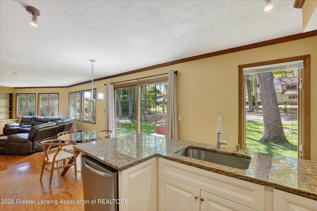 1981 Valleybrook Drive, Okemos, MI 48864