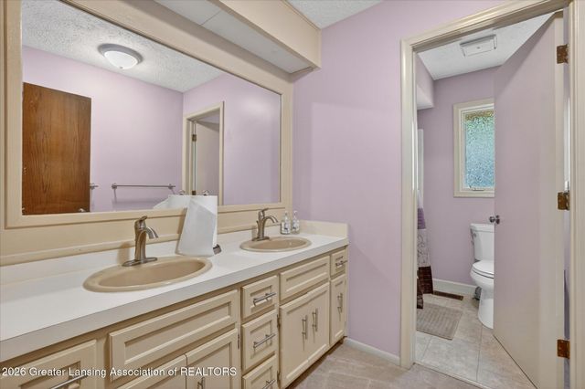 1981 Valleybrook Drive, Okemos, MI 48864
