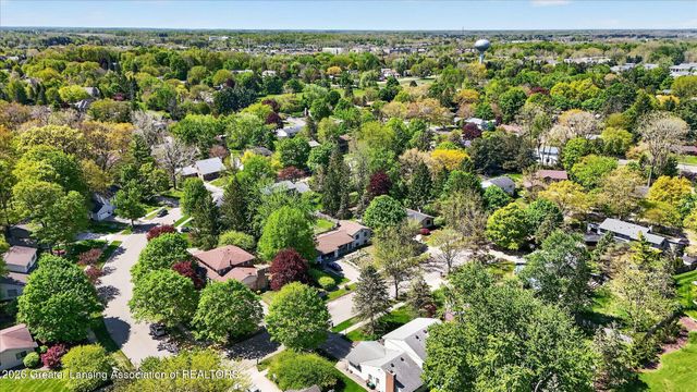 1981 Valleybrook Drive, Okemos, MI 48864