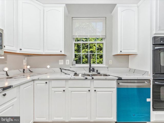 15310 LIONS DEN RD, Burtonsville, MD 20866