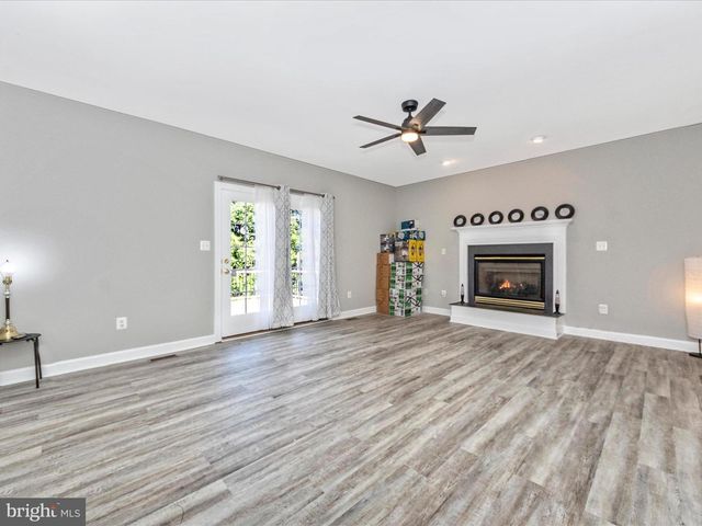 15310 LIONS DEN RD, Burtonsville, MD 20866