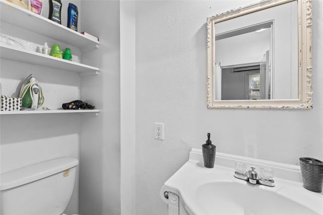 2509 Whitney Street A, Houston, TX 77006