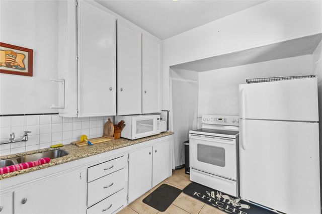 2509 Whitney Street A, Houston, TX 77006