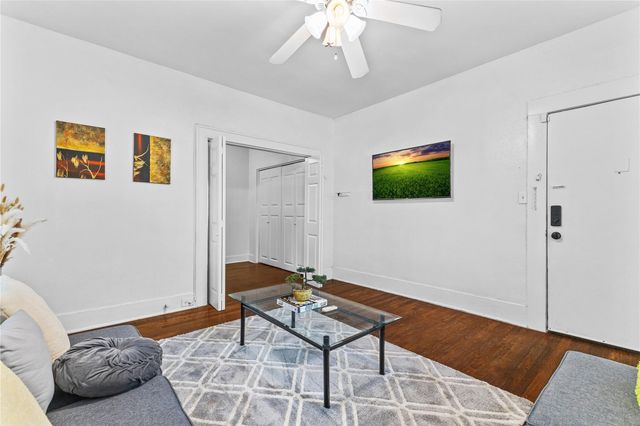 2509 Whitney Street A, Houston, TX 77006