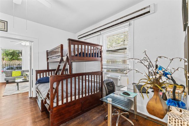 2509 Whitney Street A, Houston, TX 77006