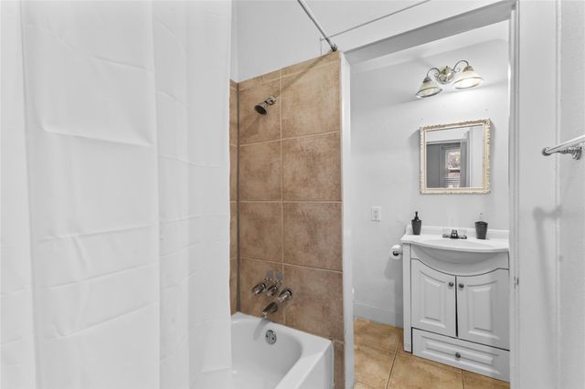 2509 Whitney Street A, Houston, TX 77006