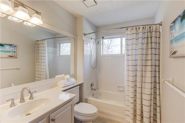 1974 Emerson Lake Circle, Snellville, GA 30078