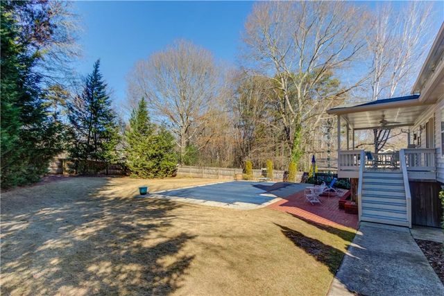 1974 Emerson Lake Circle, Snellville, GA 30078