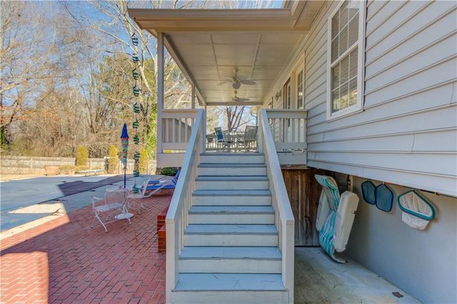 1974 Emerson Lake Circle, Snellville, GA 30078