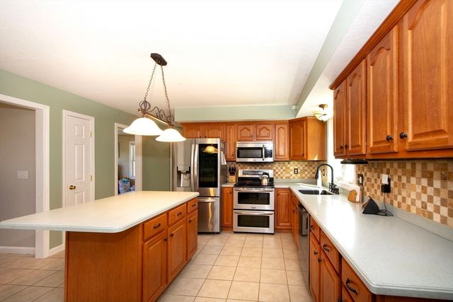 127 Leaf Lane, East Bridgewater, MA 02333