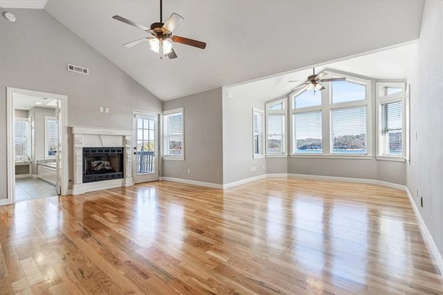 8271 S Lakeshore Drive, Rogers, AR 72756