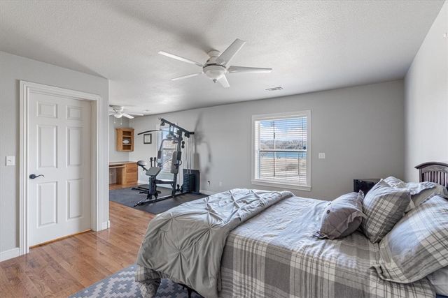 8271 S Lakeshore Drive, Rogers, AR 72756