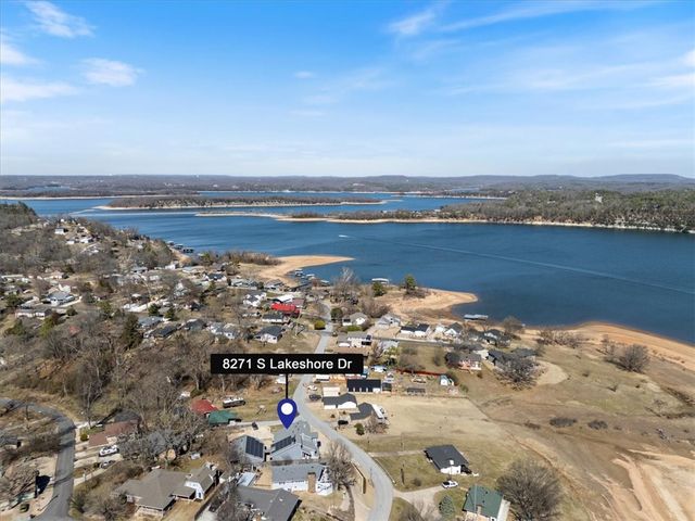 8271 S Lakeshore Drive, Rogers, AR 72756
