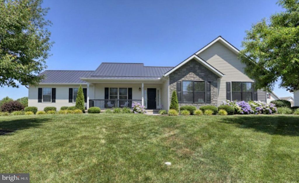 02 ROLLING MEADOW RD, Lebanon, PA 17046