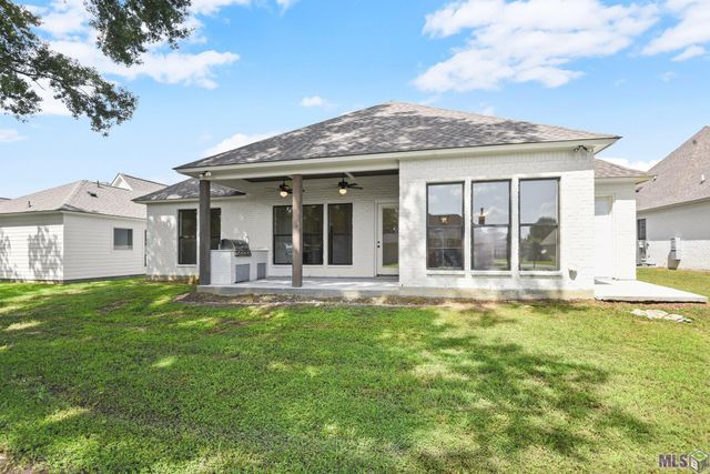 1148 Ivy Ct, Denham Springs, LA 70726