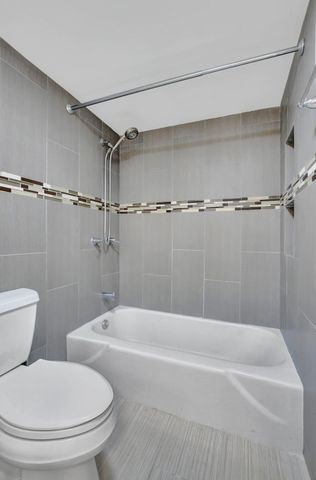 800 E Camino 4110, Boca Raton, FL 33432