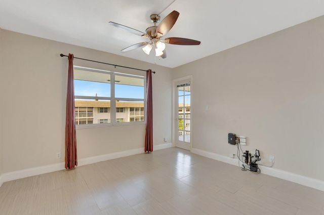 800 E Camino 4110, Boca Raton, FL 33432