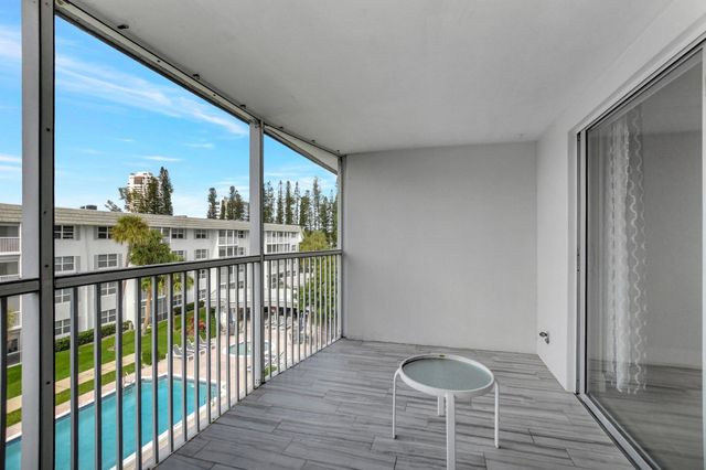 800 E Camino 4110, Boca Raton, FL 33432