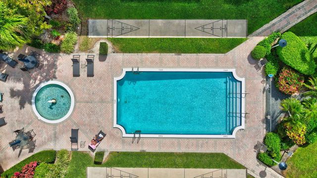 800 E Camino 4110, Boca Raton, FL 33432