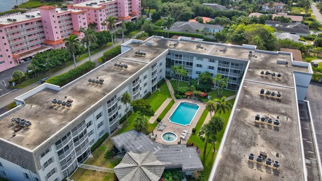 800 E Camino 4110, Boca Raton, FL 33432