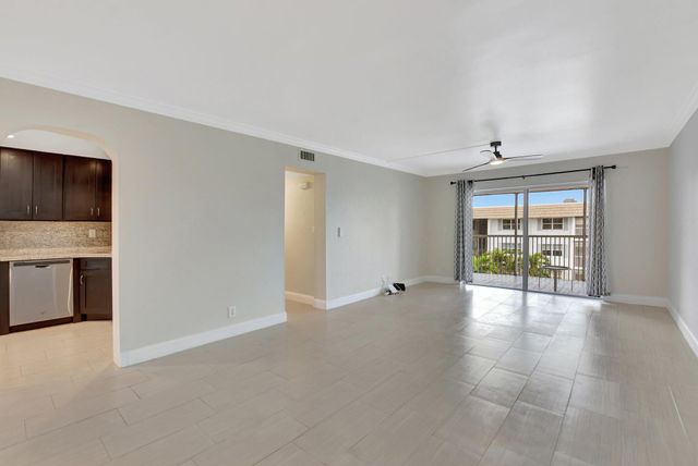 800 E Camino 4110, Boca Raton, FL 33432