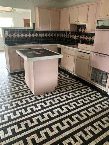 1063 40TH STREET, Sarasota, FL 34234