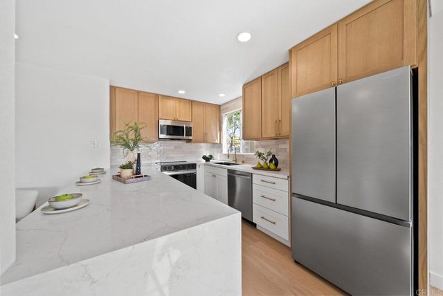 7330 Calle Cristobal 87, San Diego, CA 92126