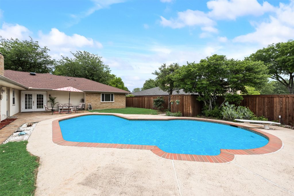 1904 Centenary Drive, Richardson, TX 75081