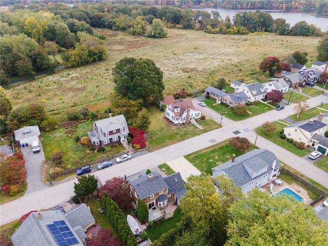 55 Miller Avenue, East Providence, RI 02916