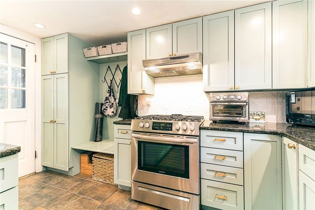 55 Miller Avenue, East Providence, RI 02916