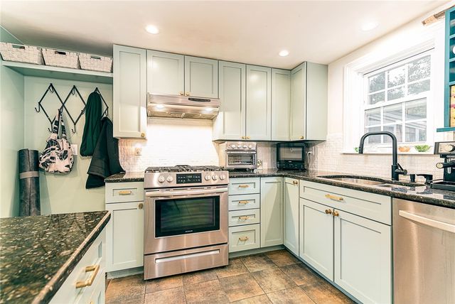 55 Miller Avenue, East Providence, RI 02916