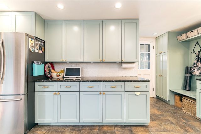 55 Miller Avenue, East Providence, RI 02916